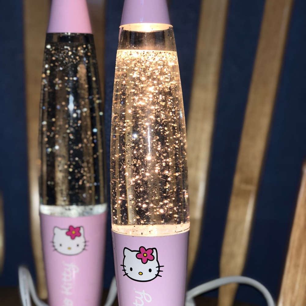 Glitter/lava lamp for youngsters